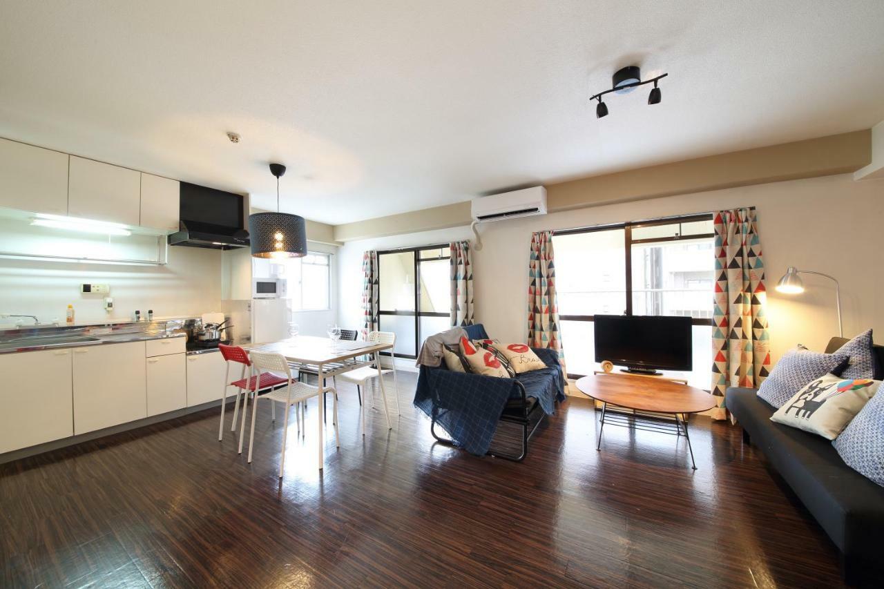 50m² 1 slaapkamer, 1 privé badkamer Appartement in Shinsaibashi Osaka Buitenkant foto